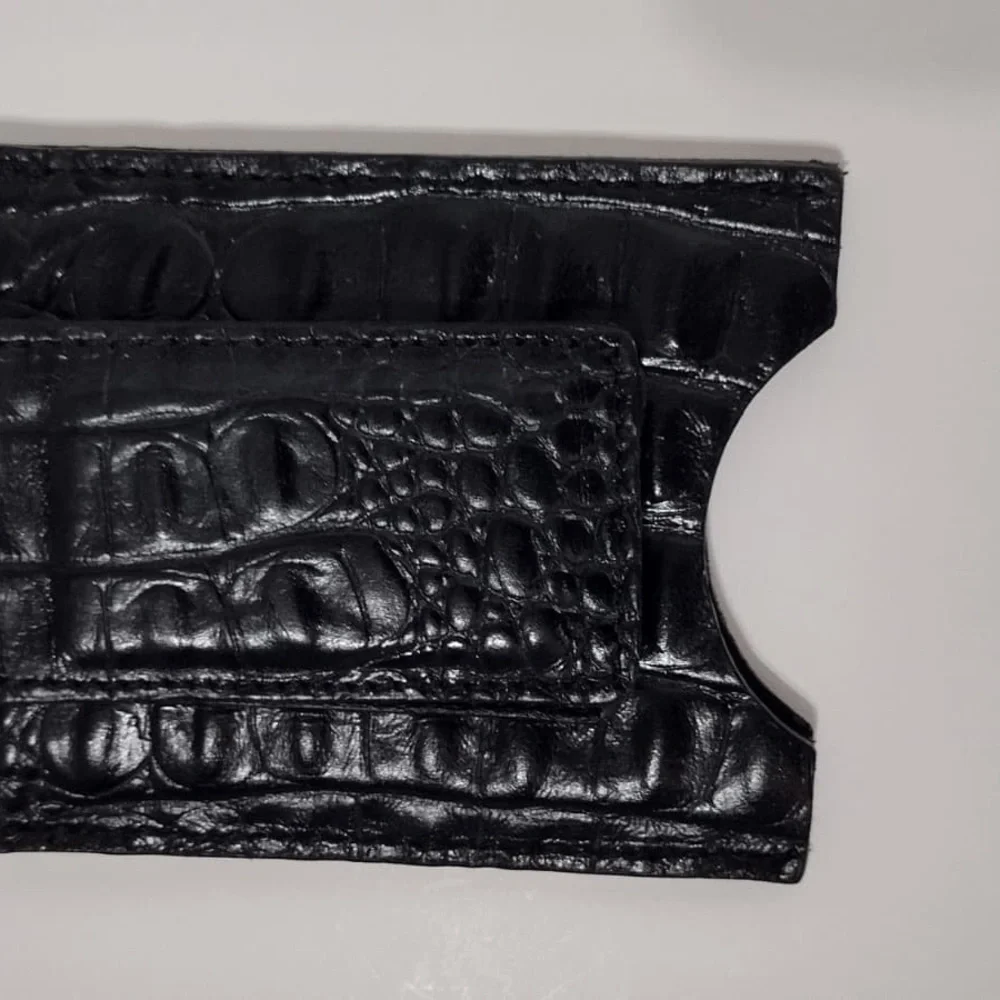 Brighton Black Textured Card Holder pre owned Exellent condition